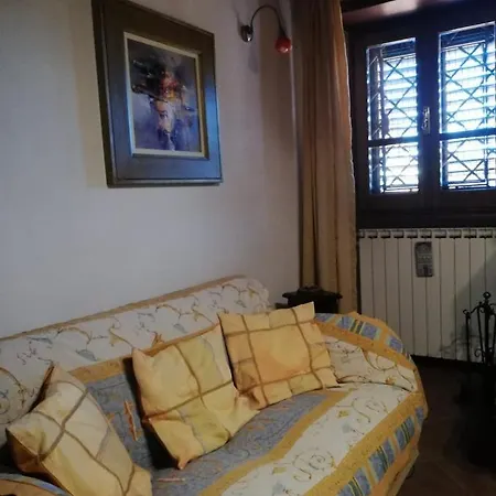 Il Caminetto Apartment *